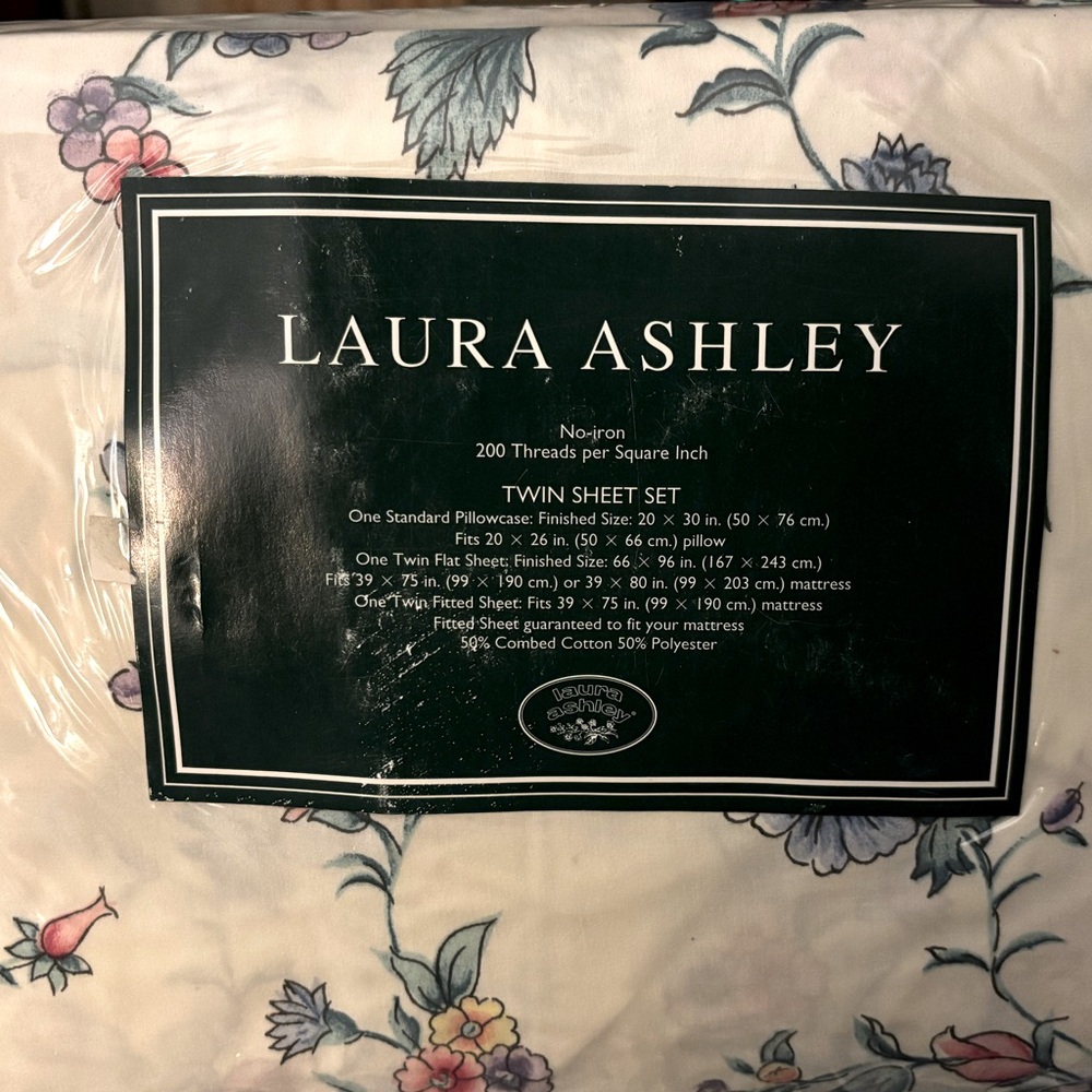 NIP NOS Vintage 90’s LAURA ASHLEY Twin sheet set Floral Cottage Core NEW